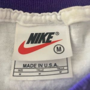 Medium men’s vintage nike cropped shirt